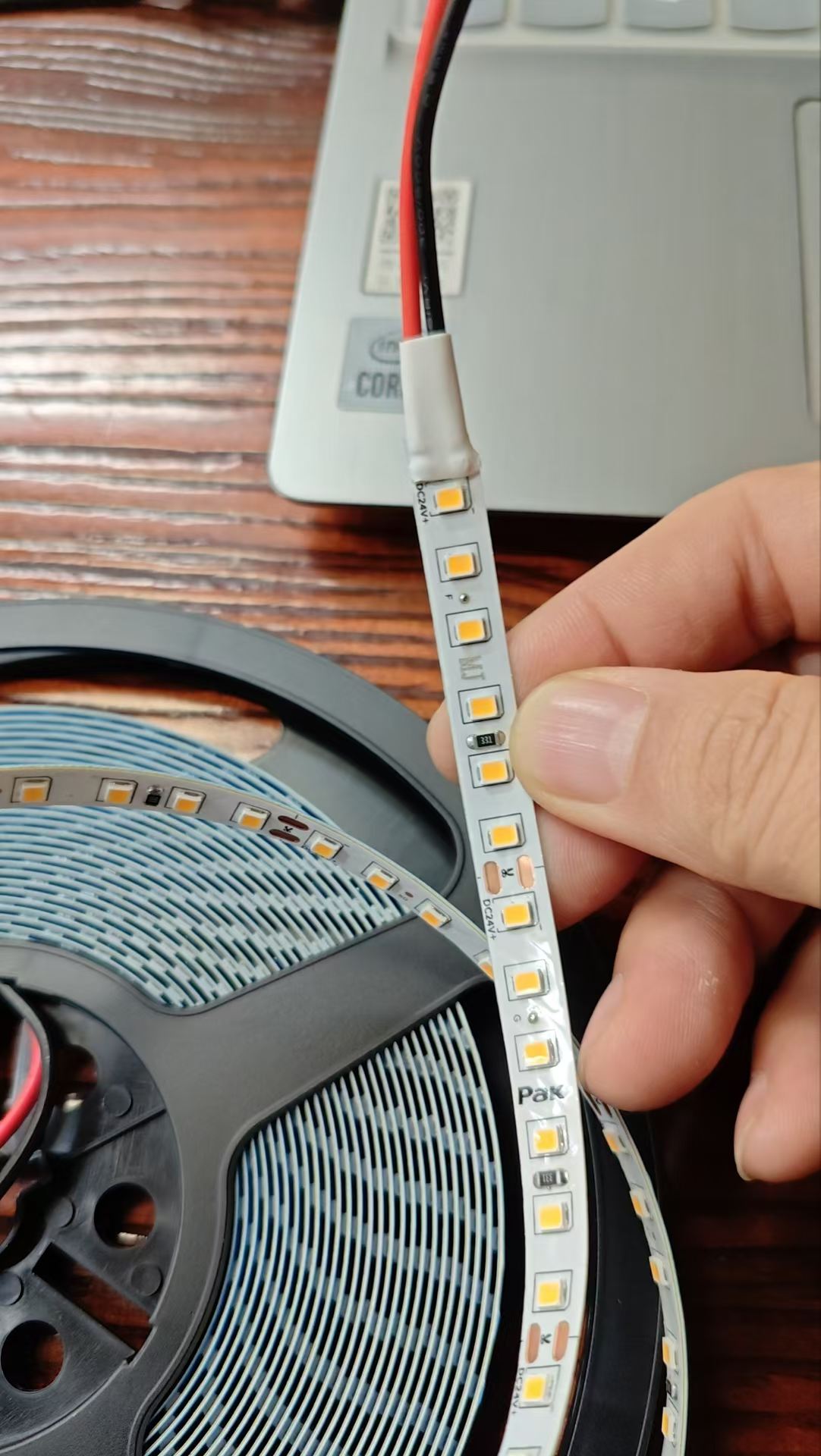 三雄极光T8/T5 LED灯管